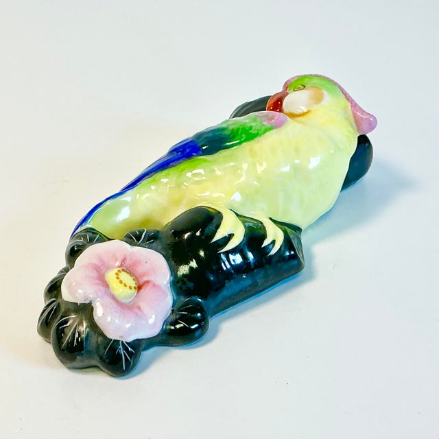 1950s Vintage Japanese Chinoiserie Boho Chic Ceramic Parrot Wall Pocket. For Sale - Image 13 of 13