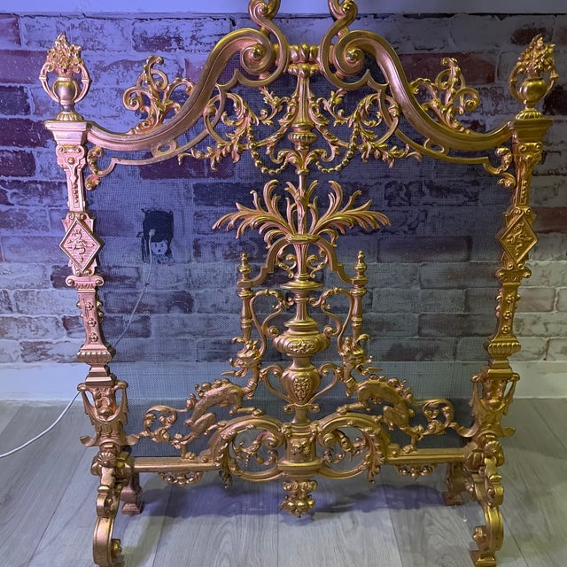 Antique French Louis XVI Heavy Ormolu Spark Guard, Featuring an Ornate Gilt Frame With Classical Motifs and Blackened Mesh. . For Sale - Image 4 of 8