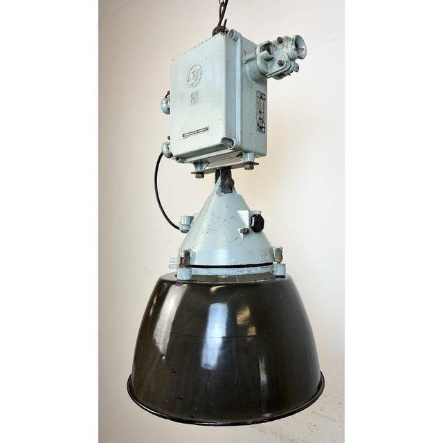 Black Grey Cast Aluminium Explosion Proof Lamp with Enameled Shade from Elektrosvit, 1970s For Sale - Image 8 of 18