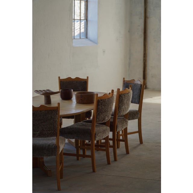 1960s Vintage Danish Modern Dining Chairs in Oak and Lambswool by Henning Kjærnulf, 1960s, Set of 8 For Sale - Image 5 of 18