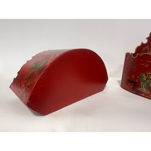 Pair Of Chinese Export Style Painted Tole Wall Pockets, 20th Century This decorative pair of wall pockets is executed in...