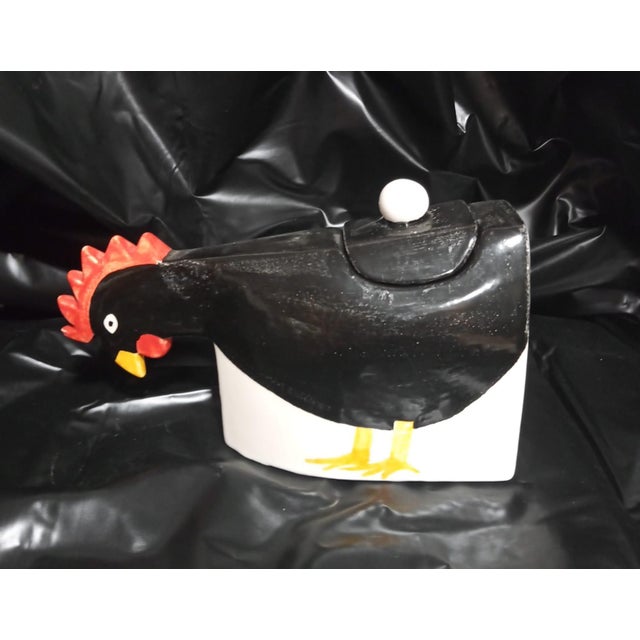 Postmodern Hen-Shaped Teapots from Cerámicas Benlloch, Manises, Spain. 1990s, Set of 4 For Sale - Image 3 of 10