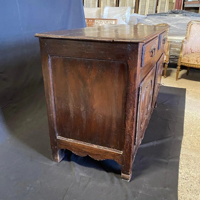 French Provincial French 18th Century Carved Walnut Buffet or Sideboard Storage Cabinet For Sale - Image 3 of 12