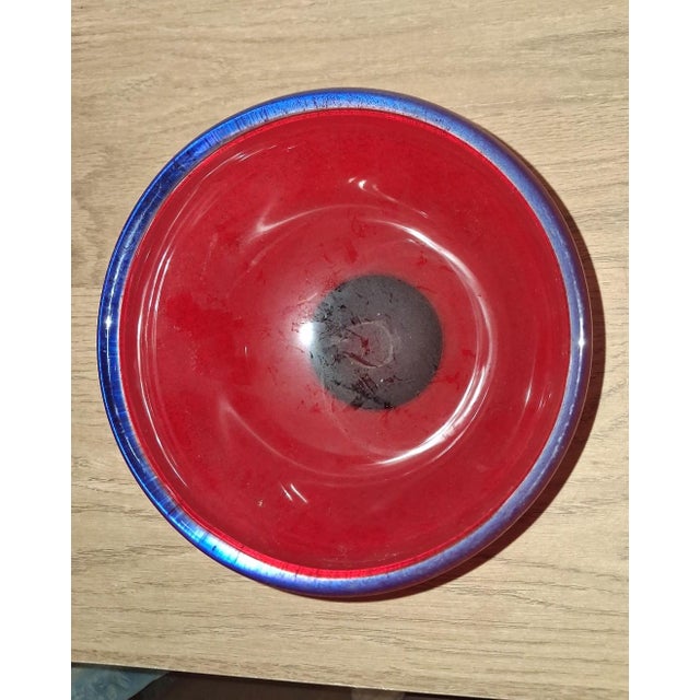 1980s Franco Moretti Murano Art Glass Scavo Bowl Red Cobalt Blue Signed Italy Vintage For Sale - Image 5 of 5