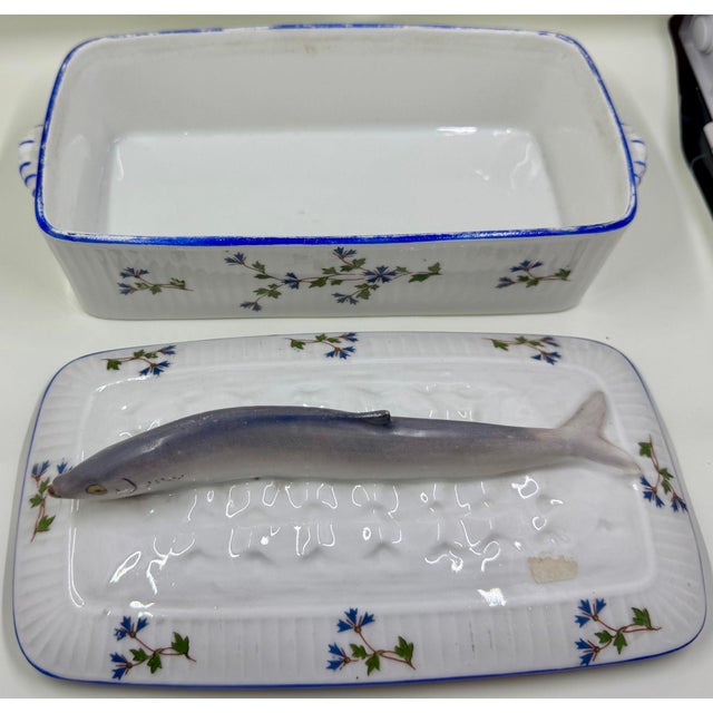 Antique Victorian French Porcelain Covered Sardine Dish With Delicate Hand-Painted Cornflower Pattern For Sale - Image 6 of 12