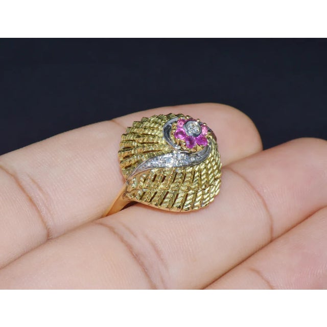 Vintage Natural .50Cts VS G Diamond Ruby 18K Solid Gold 2 Tone Bombay Dome Ring, size 7.25 For Sale - Image 10 of 11