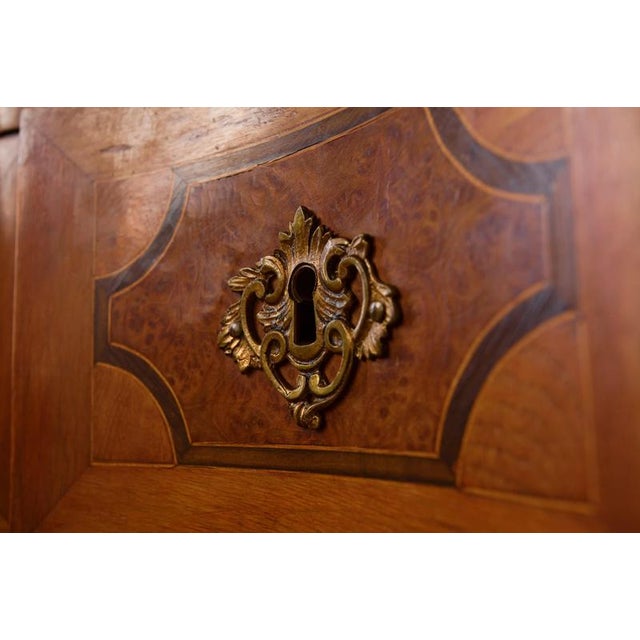 2000 - 2009 Antique Louis XV Chest of Drawers with Marquetry and Marble Top For Sale - Image 5 of 8