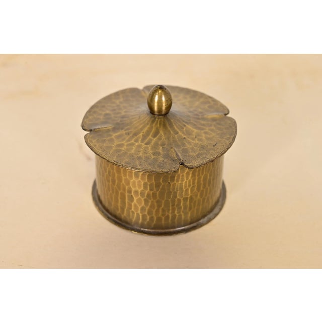 Art Deco Roycroft Arts & Crafts Hammered Brass Over Copper Inkwell, Circa 1920s For Sale - Image 3 of 11