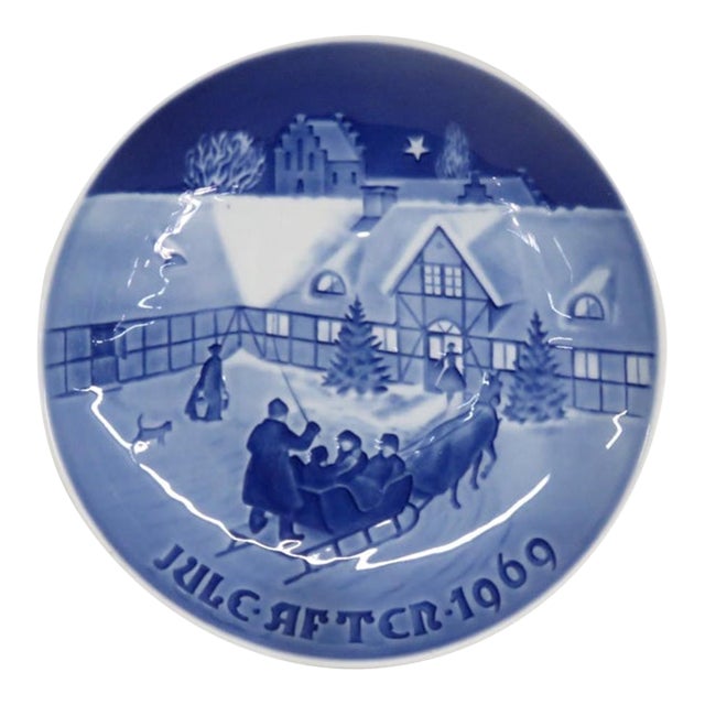 Bing and Grondahl 1969 Arrival Christmas Guests Porcelain Collector Plate 5167b For Sale
