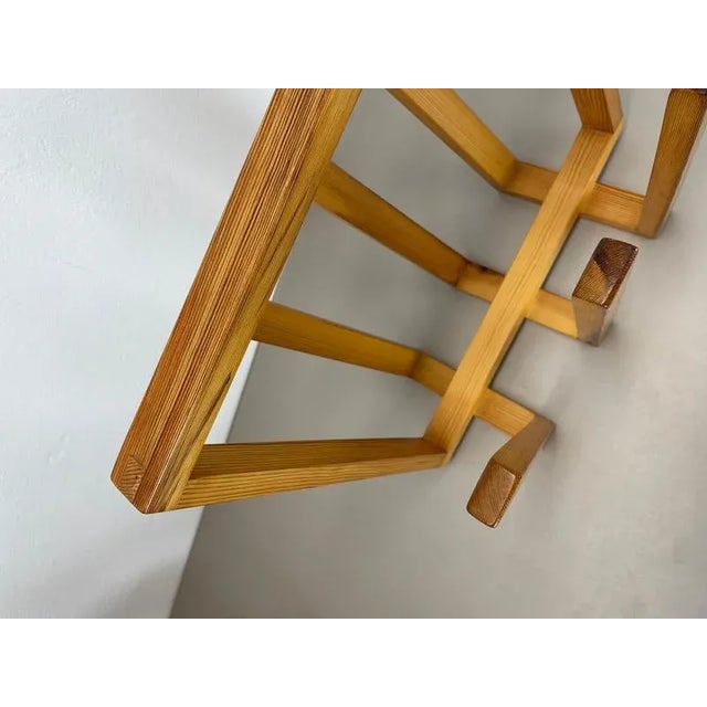 Cubic Brutalist Pine Wood Magazine Holder in the style of Chapo Perriand, France, 1970s For Sale - Image 13 of 18