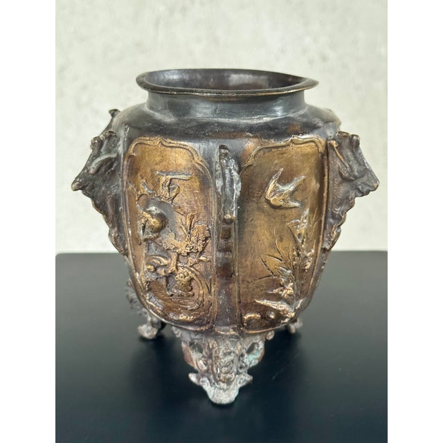 19th-Century German Bronze Footed Urn With Avian Reliefs and Gargoyle Motifs For Sale - Image 13 of 17