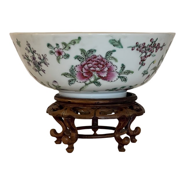 Late 20th Century Vintage Famille Rose Chinese Porcelain Bowl With Peonies and Butterflies on Hand-Carved Stand For Sale