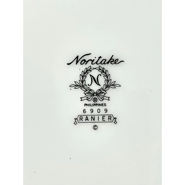White 1980s Noritake “Ranier” 18-Piece Bone China Dinnerware Set For Sale - Image 8 of 8