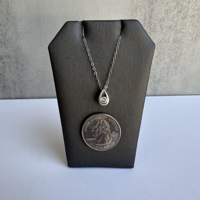 Natural Diamond Solitaire Necklace in 14kt White Gold - 0.25ctw, 18", New For Sale - Image 4 of 5