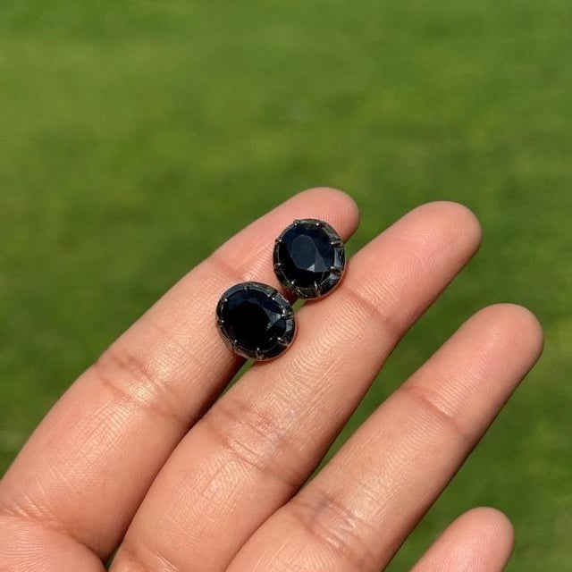 14k Gold 6.97ct Bold Deep Blue Sapphire Stud Earrings With Black Rhodium For Sale In New York - Image 6 of 15