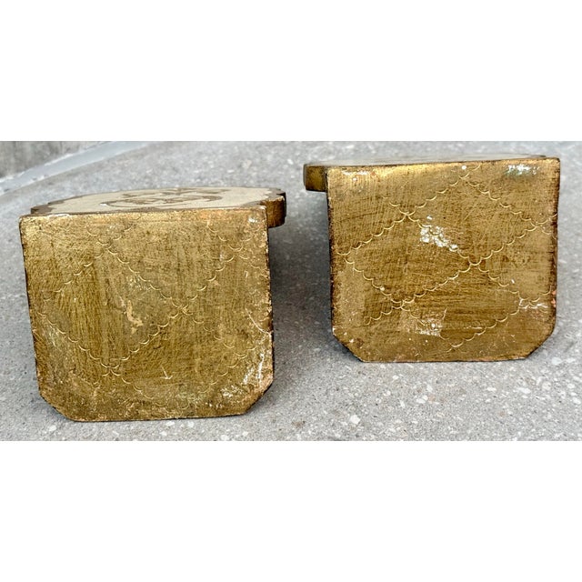 Vintage Italian Scalloped Edged Florentine Giltwood Bookends- A Pair For Sale - Image 9 of 12