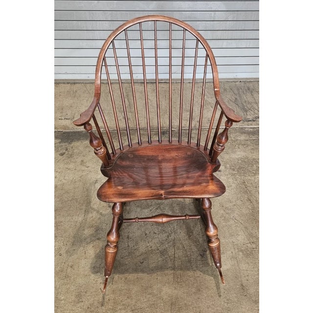 American d.r. Dimes Continuous Arm Windsor Rocking Chair Bench Made in New Hampshire For Sale - Image 3 of 10