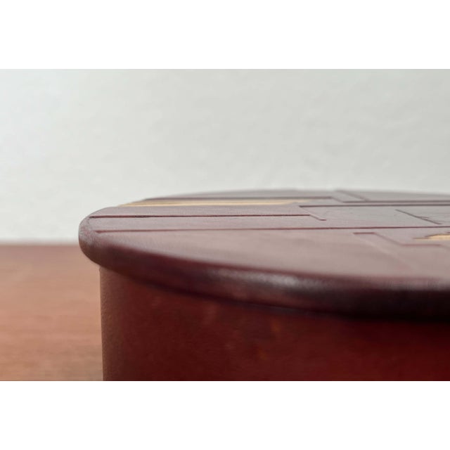 Art Deco German Round Leather Jewelry Box with Lid, 1920s For Sale - Image 12 of 18