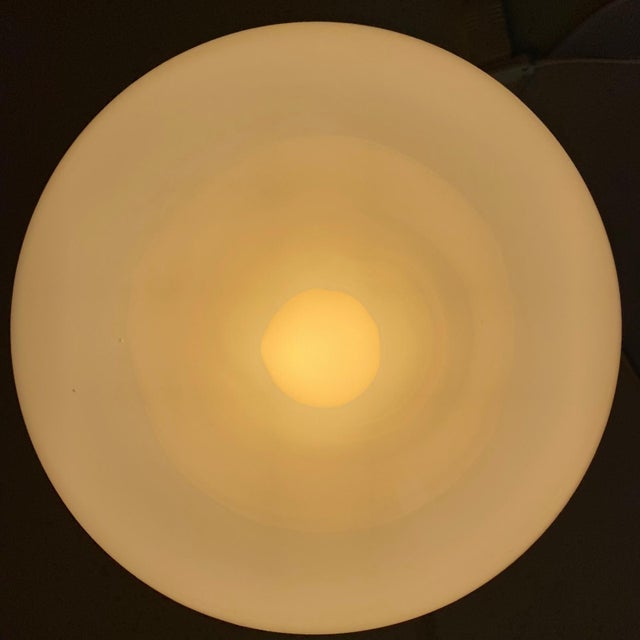 White Murano Glass Table Lamp in the style of Carlo Nason for Mazzega, Italy, 1970s For Sale - Image 8 of 10