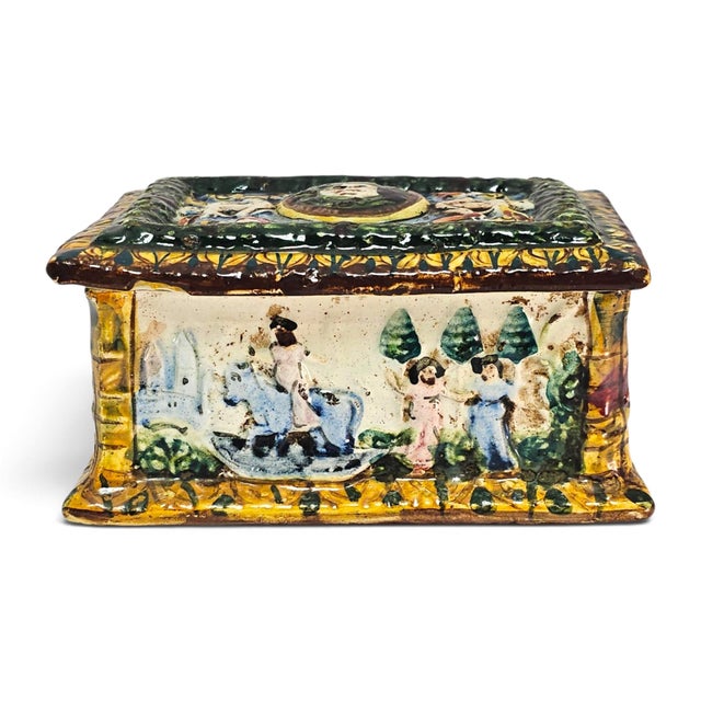 1940s Mid-20th Century Italian Renaissance Revival Majolica High-Relief Ceramic Box For Sale - Image 5 of 18