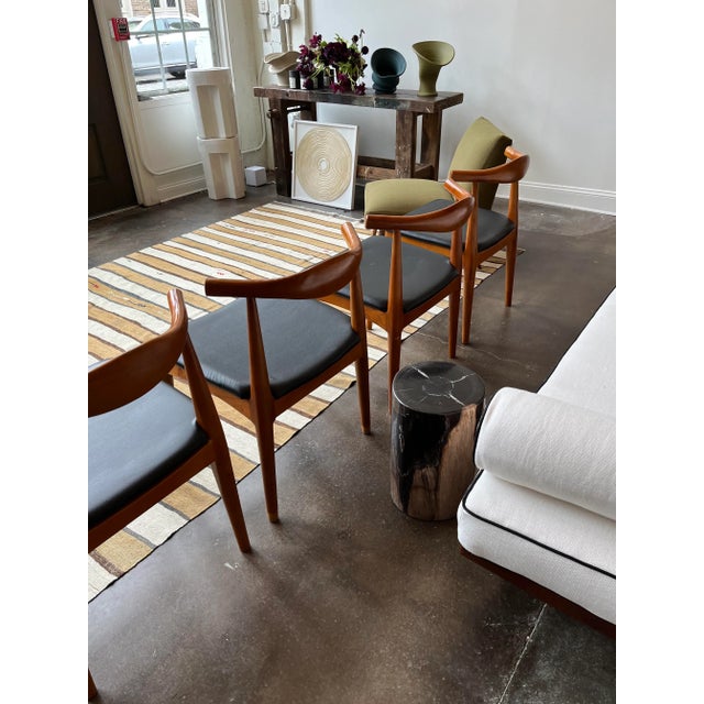 Mid-Century Wegner-Style Cowhorn Dining Chairs- Set of 4 For Sale - Image 4 of 8