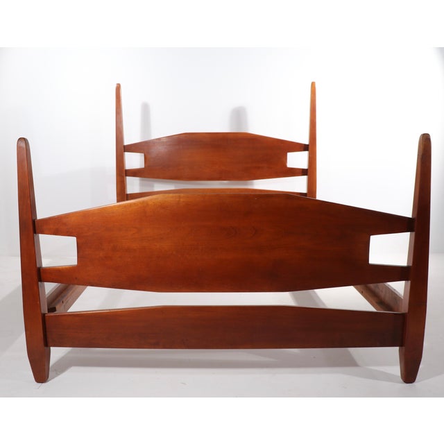 Full Size Cushman Maple Bed Attributed to Herman DeVries For Sale In New York - Image 6 of 11