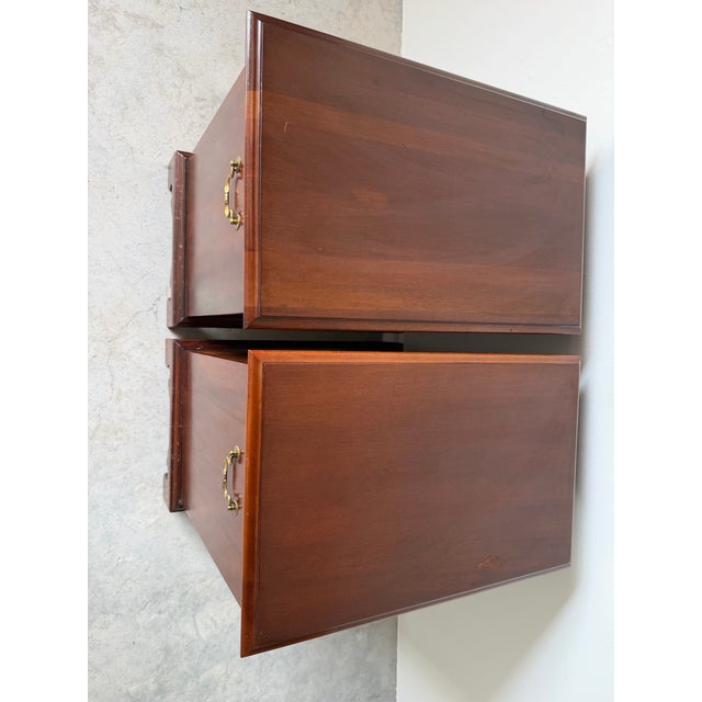 Vintage Link-Taylor Heirloom Solid Mahogany Chippendale Bedside Tables / Nightstands – A Pair For Sale - Image 12 of 16