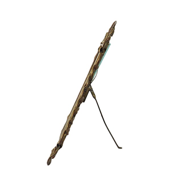 Victorian English Brass Photo Picture Frame Link Ring Coil Chain Rope Antique Victorian For Sale - Image 3 of 4