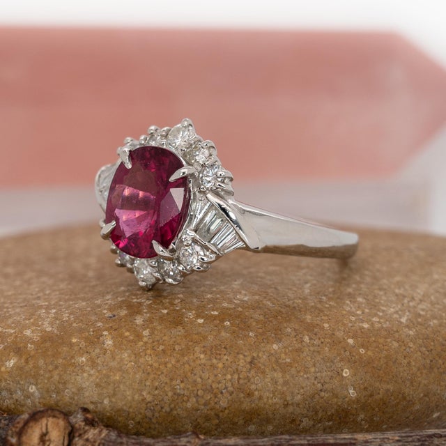 1.5ct Rubellite Garnet Ring With Natural Diamond Accent: Solid 14k Gold, , Size 6.75 For Sale In Columbus - Image 6 of 10