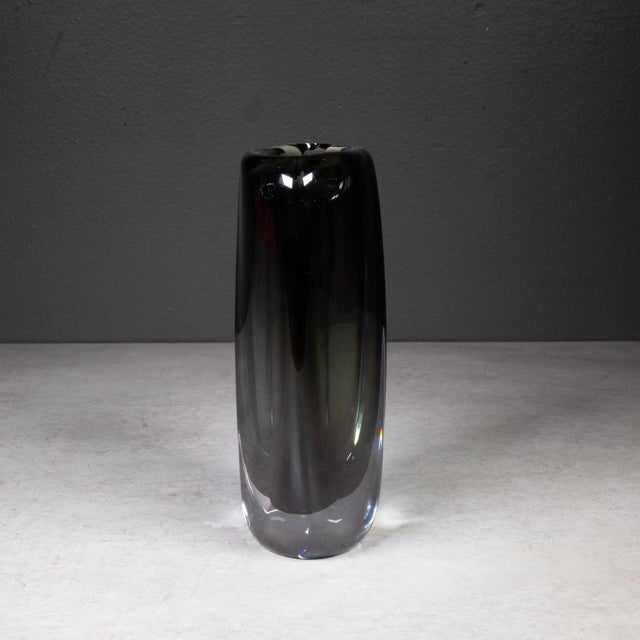 Orrefors Nils Landberg for Orrefors Smoke Gray Glass "Sommerso" Vase c.1950-1960 For Sale - Image 4 of 6