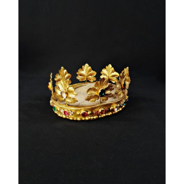 White Large Crown of the Virgin in Gilded Brass and Colored Glass Cabochon, 19th Century For Sale - Image 8 of 17