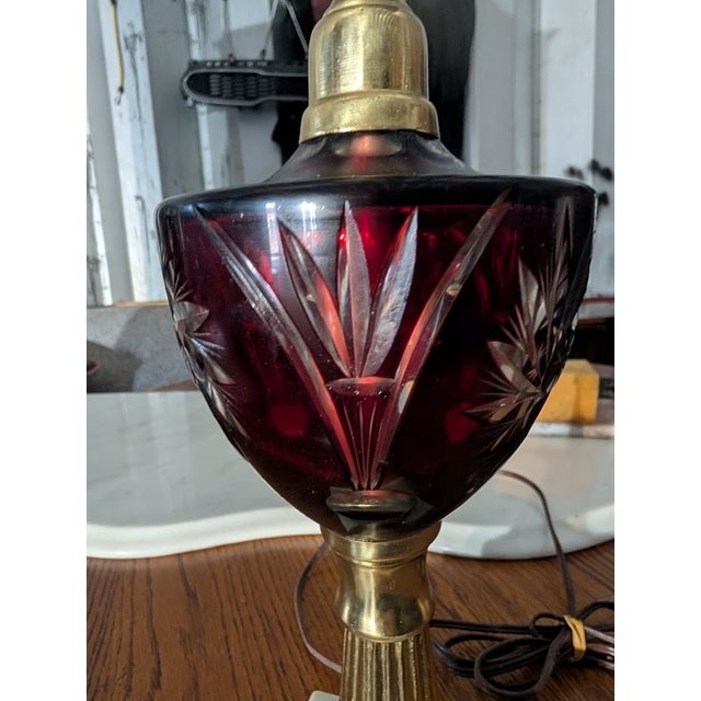 Traditional Vintage Ruby Cut-to-Clear Glass Table Lamp on Brass & Marble Base For Sale - Image 3 of 7