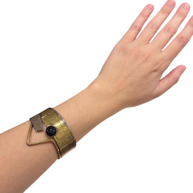 Mid-Century Modern Vintage Hall McFall Sterling Silver Brass Black Onyx Modernist Cuff Bracelet For Sale - Image 3 of 14