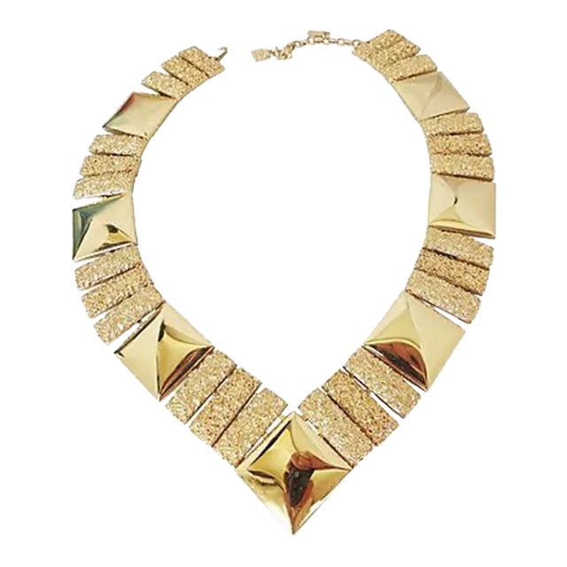 Vintage 1973 Signed Monet Book Piece v Collar Necklace For Sale