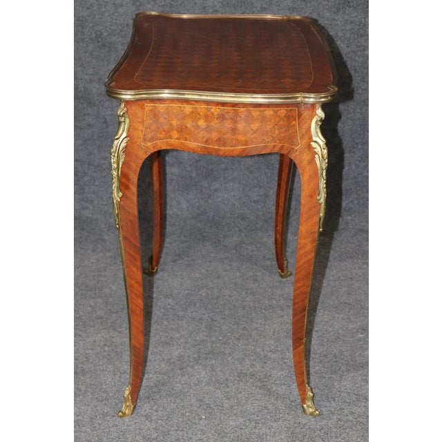 French Francois Linke Style Marquetry Bronze Mounted Louis XV End Occassional Table For Sale - Image 3 of 13