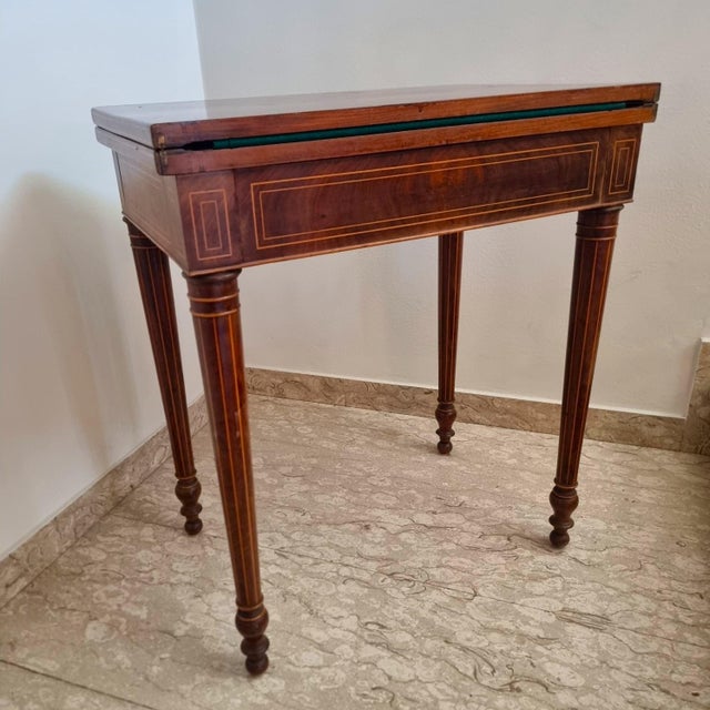 Charles X Game Table in Maple and Mahogany with Inlays, 1820 For Sale - Image 11 of 16