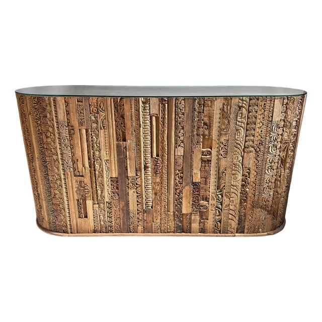 Vintage Oval Wood Moulding Bar Counter For Sale
