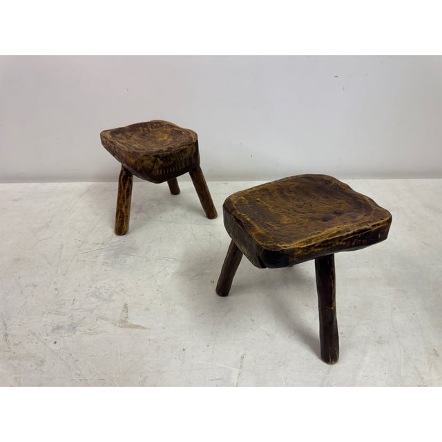 Rustic Brutalist Tripod Stools in Elm, 1960s, Set of 2 For Sale - Image 6 of 17