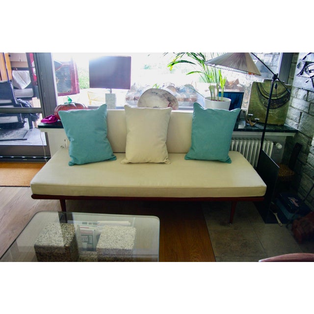 Minerva Daybed in Teak and Alcantara by Peter Hvidt, 1950s For Sale - Image 4 of 17