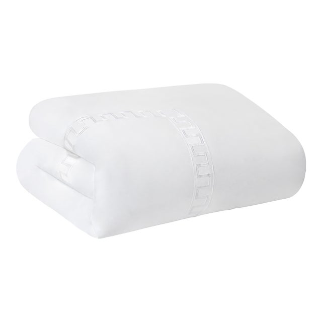 Erin Gates x Kassatex Greek Key King Duvet in White For Sale