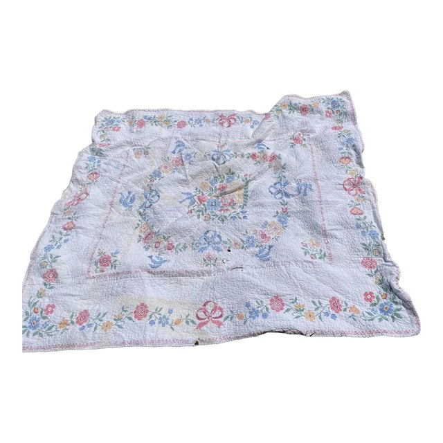 Vtg Handquilted and Embroidered Quilt with Flower Design For Sale