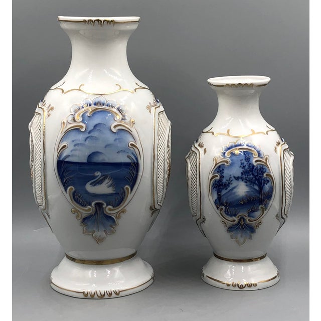 Porcelain Lamp with Vases in Reticulated Porcelain from Klausenburg, 1980s, Set of 3 For Sale - Image 11 of 18