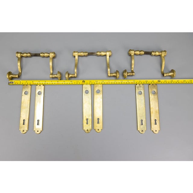 French Art Deco Brass Door Handle Sets with Keyhole Backplates, 1930s, Set of 9 For Sale - Image 3 of 12