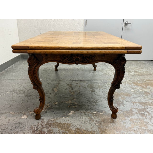 French Louis XV Extension Dining Table, Mid 20th Century For Sale In San Francisco - Image 6 of 12