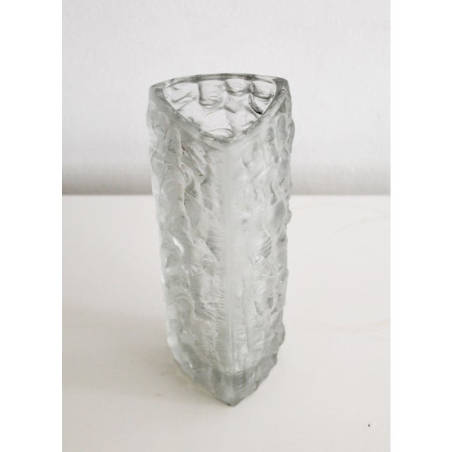 1960s Flower Vase by Vladislav Urban for Rosice Glasswork, 1969 For Sale - Image 5 of 14