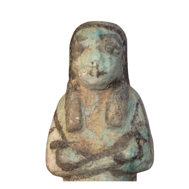 Figurative Ancient Egyptian Faience Ushabti New Kingdom, 19th Dynasty (Ca. 1293–1185 b.c.) For Sale - Image 3 of 7