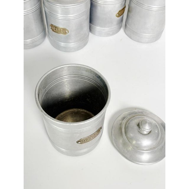 Provincial French Aluminium Kitchen Canisters, 1950s, Set of 6 For Sale - Image 16 of 17