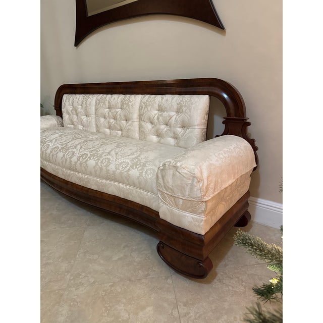 This was my grandmothers sofa that my father gave to me. It is in mint condition and I am looking for someone who will...