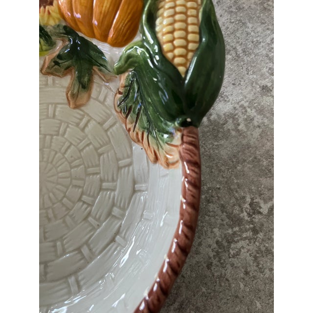 1970s 1980s Majolica Style Pottery Decorative Plate- Italy For Sale - Image 5 of 7