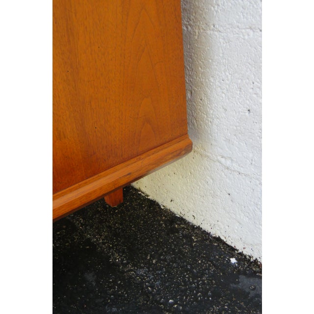 Brown Drexel Heritage Mid Century Modern Long Dresser Sideboard Bathroom Vanity For Sale - Image 8 of 12